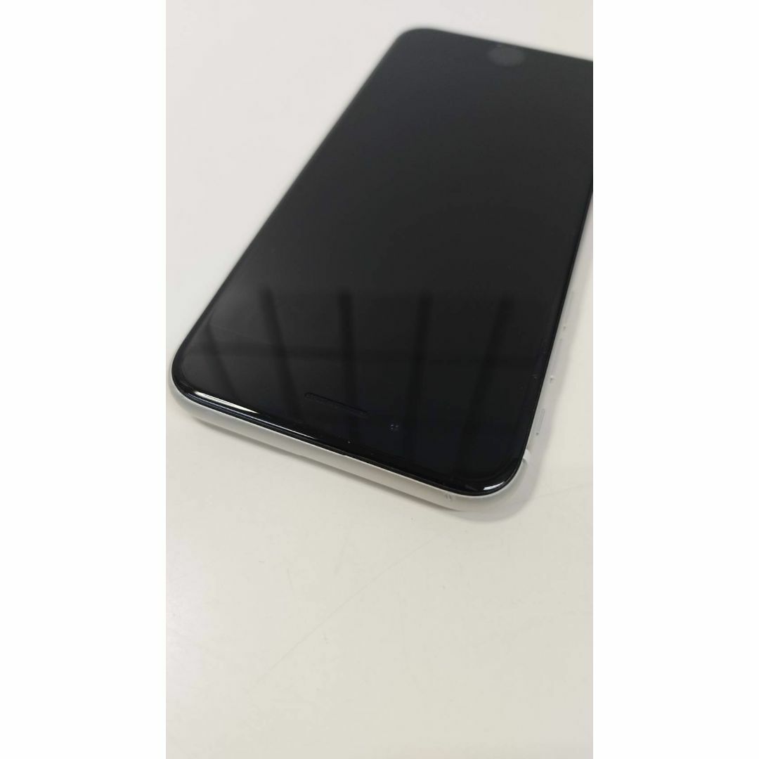 【SIMロック解除済み】iPhone SE 第2世代 (A2296) 64GB スマホ/家電/カメラのスマートフォン/携帯電話(スマートフォン本体)の商品写真