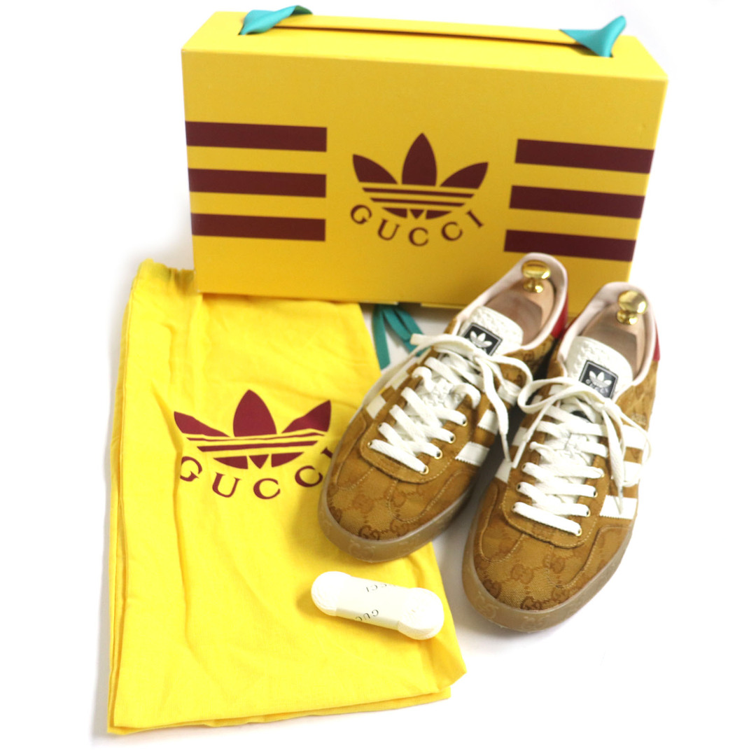 Gucci(グッチ)の極美品 GUCCI グッチ adidas 707868 GAZELLE キャンバス レザー GG柄  ローカットスニーカー ゴールド レッド ホワイト 27 箱・保存袋付き イタリア製 メンズ メンズの靴/シューズ(スニーカー)の商品写真