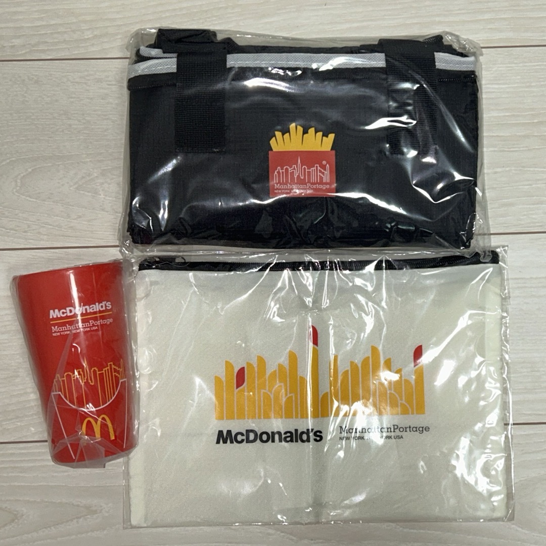 CHUMS(チャムス)のMcDonald's マクドナルド 福袋 詰め合わせ エンタメ/ホビーのコレクション(ノベルティグッズ)の商品写真