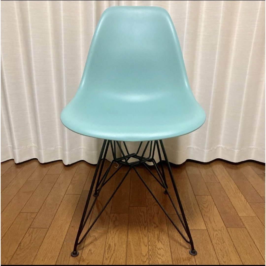 EAMES(イームズ)のシェルチェア イームズ リプロダクト スチールブラック脚 マリンブルー インテリア/住まい/日用品の椅子/チェア(ダイニングチェア)の商品写真