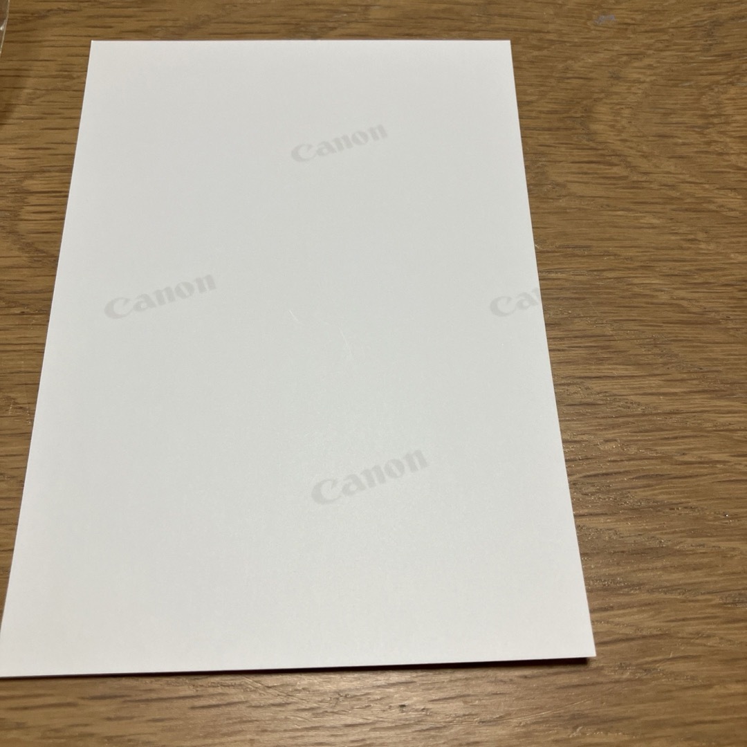 Canon(キヤノン)のcanon 写真　用紙　50枚 インテリア/住まい/日用品のオフィス用品(オフィス用品一般)の商品写真