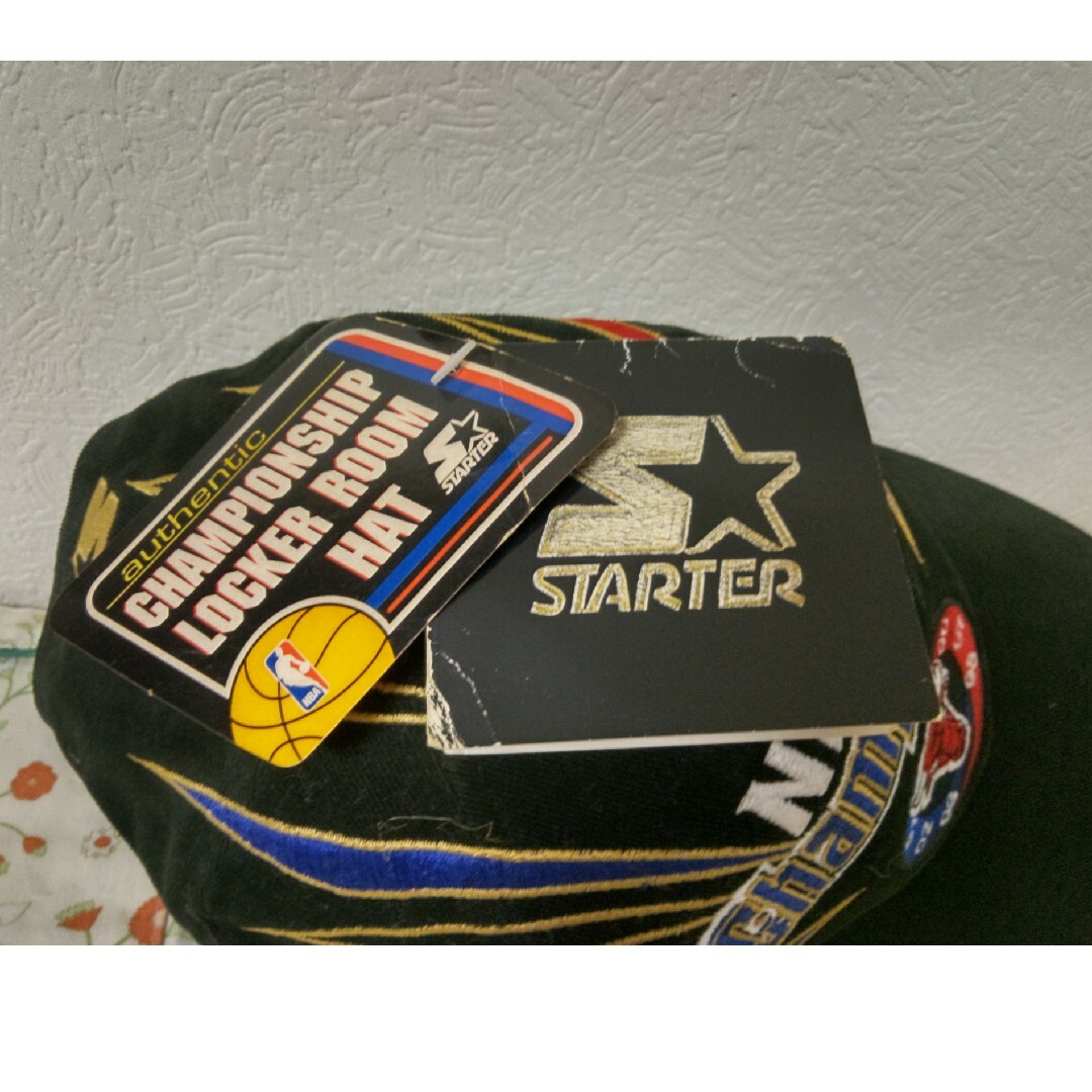 STARTER(スターター)の◆新品　希少　入手困難　シカゴブルズ　ロッカールームキャップ  1998年◆ メンズの帽子(キャップ)の商品写真