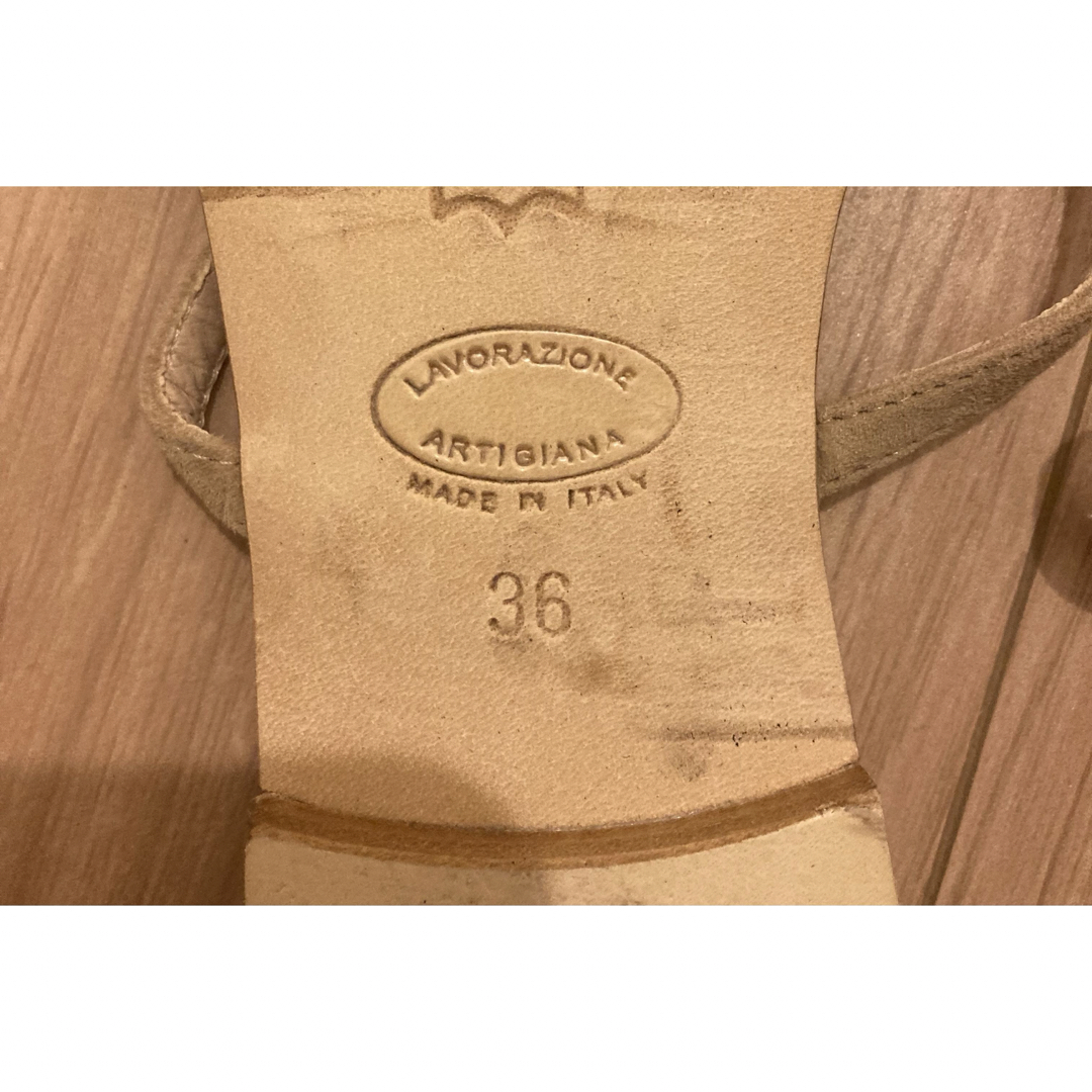 Plage(プラージュ)のプラージュ  イルサンダロオブカプリ　メタル　トングサンダル レディースの靴/シューズ(サンダル)の商品写真
