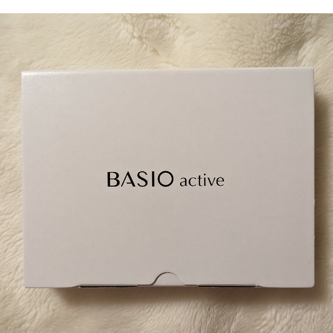 【新品・未開封】BASIO active SHG09 シルバー スマホ/家電/カメラのスマートフォン/携帯電話(スマートフォン本体)の商品写真