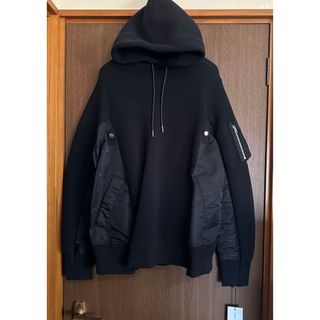 サカイ(sacai)の黒2新品 sacai メンズ スポンジ スウェット パーカー 再構築 MA-1(スウェット)