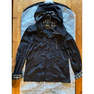 バーバリーブラックレーベル(BURBERRY BLACK LABEL)の黒×チェックナイロンパーカー(ナイロンジャケット)