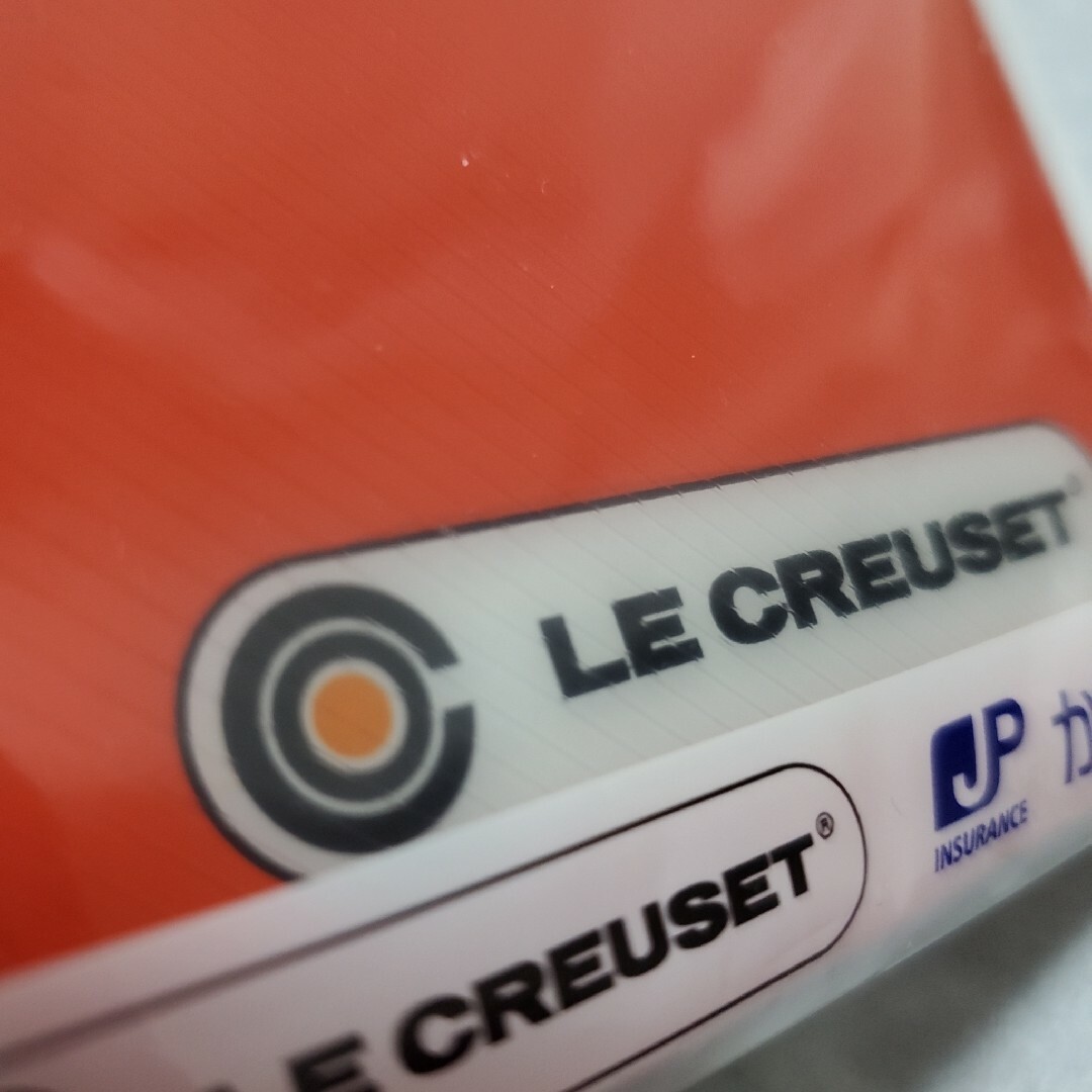 LE CREUSET(ルクルーゼ)のLE CREUSET　コースター4枚セット　非売品 インテリア/住まい/日用品のキッチン/食器(収納/キッチン雑貨)の商品写真