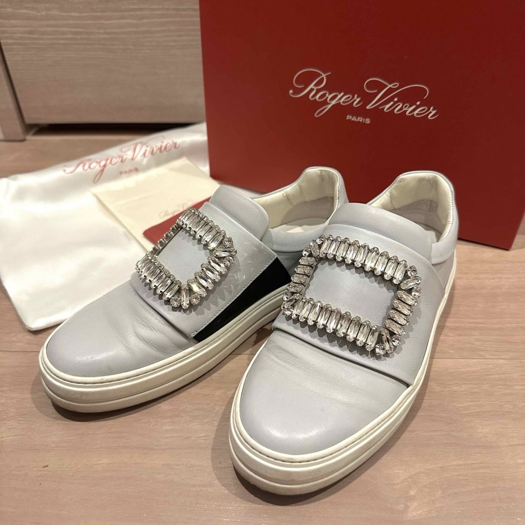 ROGER VIVIER(ロジェヴィヴィエ)のRoger vivier ロジェヴィヴィエ スニーカー レディースの靴/シューズ(スニーカー)の商品写真