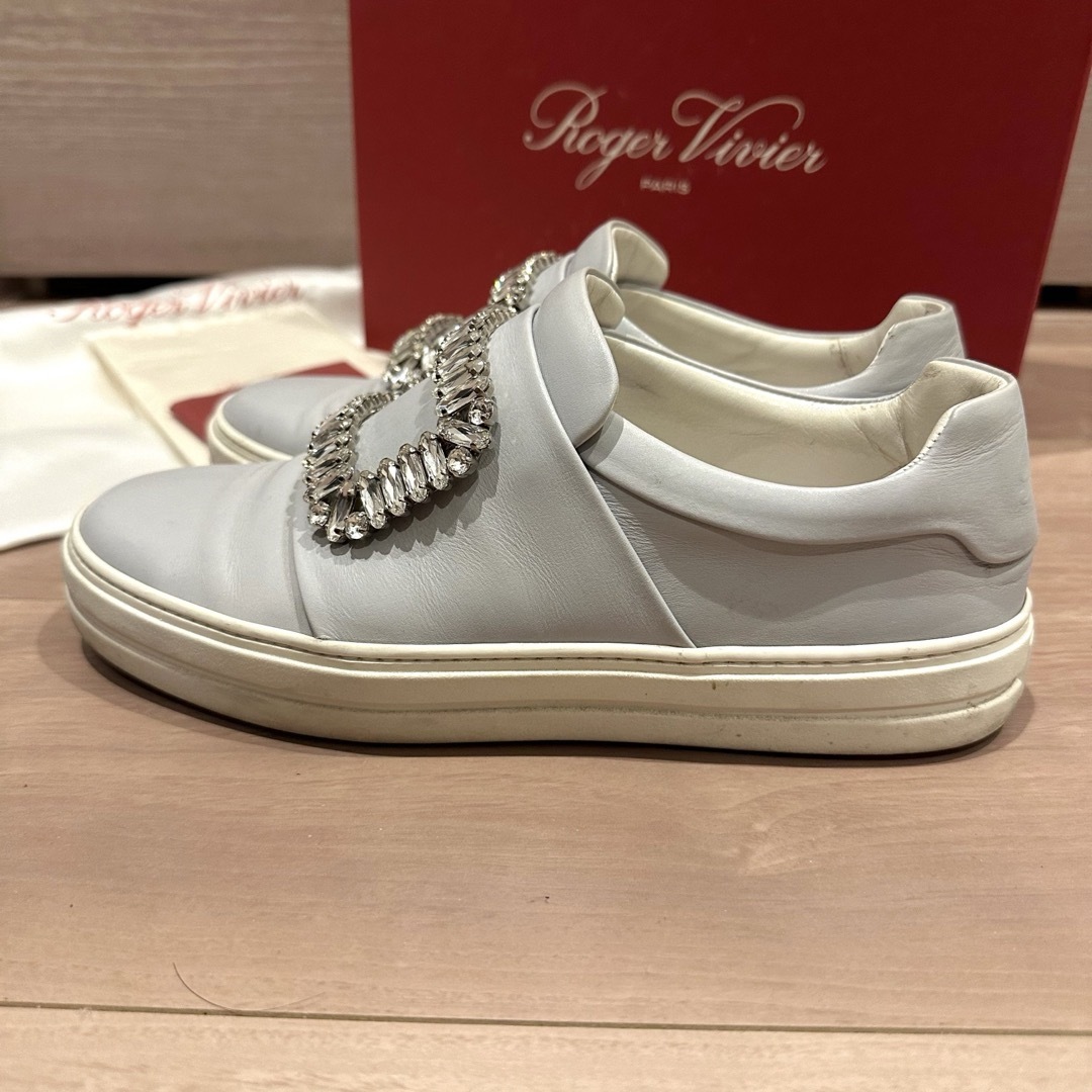 ROGER VIVIER(ロジェヴィヴィエ)のRoger vivier ロジェヴィヴィエ スニーカー レディースの靴/シューズ(スニーカー)の商品写真