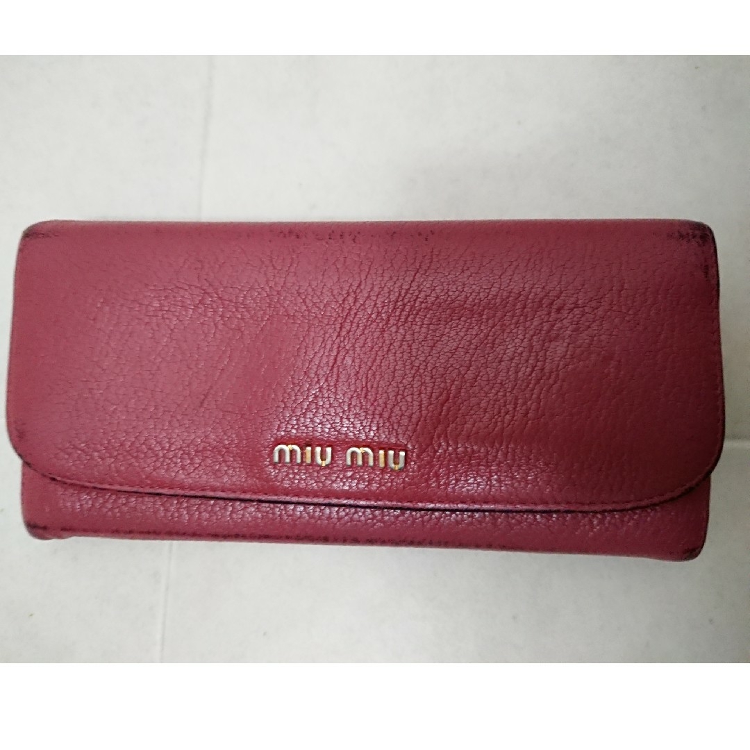 miumiu(ミュウミュウ)の【中古】miu miu財布 レディースのファッション小物(財布)の商品写真