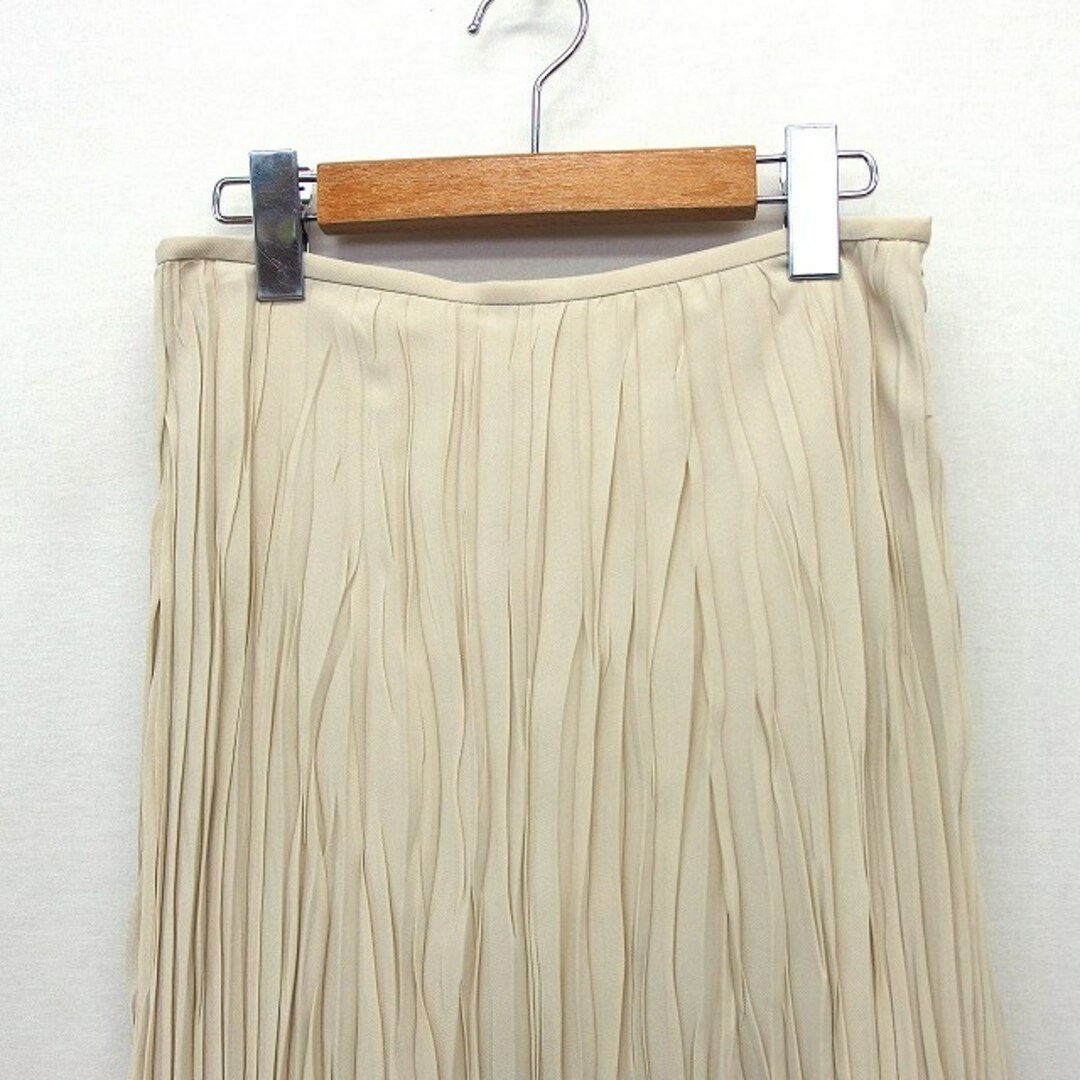 Trussardi(トラサルディ)のトラサルディ TRUSSARDI フレア スカート 膝下 シンプル シワ加工 レディースのスカート(ひざ丈スカート)の商品写真