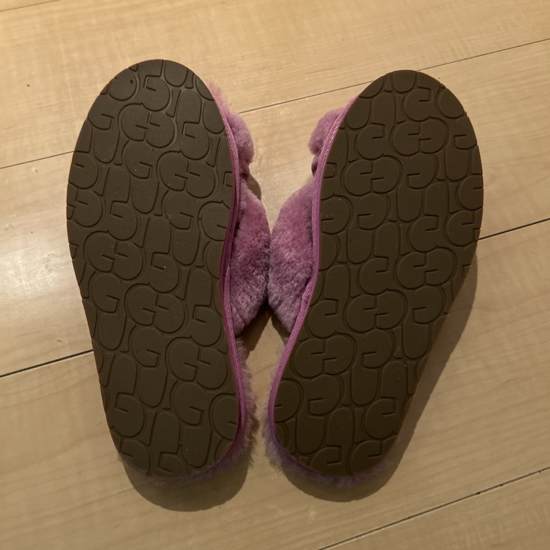 UGG(アグ)のアグスリッパ レディースの靴/シューズ(サンダル)の商品写真