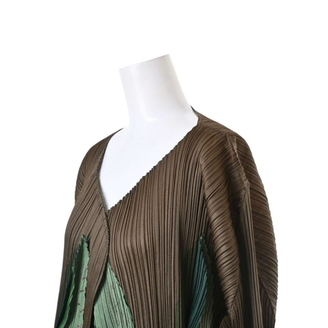 PLEATS PLEASE ISSEY MIYAKE(プリーツプリーズイッセイミヤケ)のPLEATS PLEASE リーフパッチ  カーディガン レディースのトップス(カーディガン)の商品写真