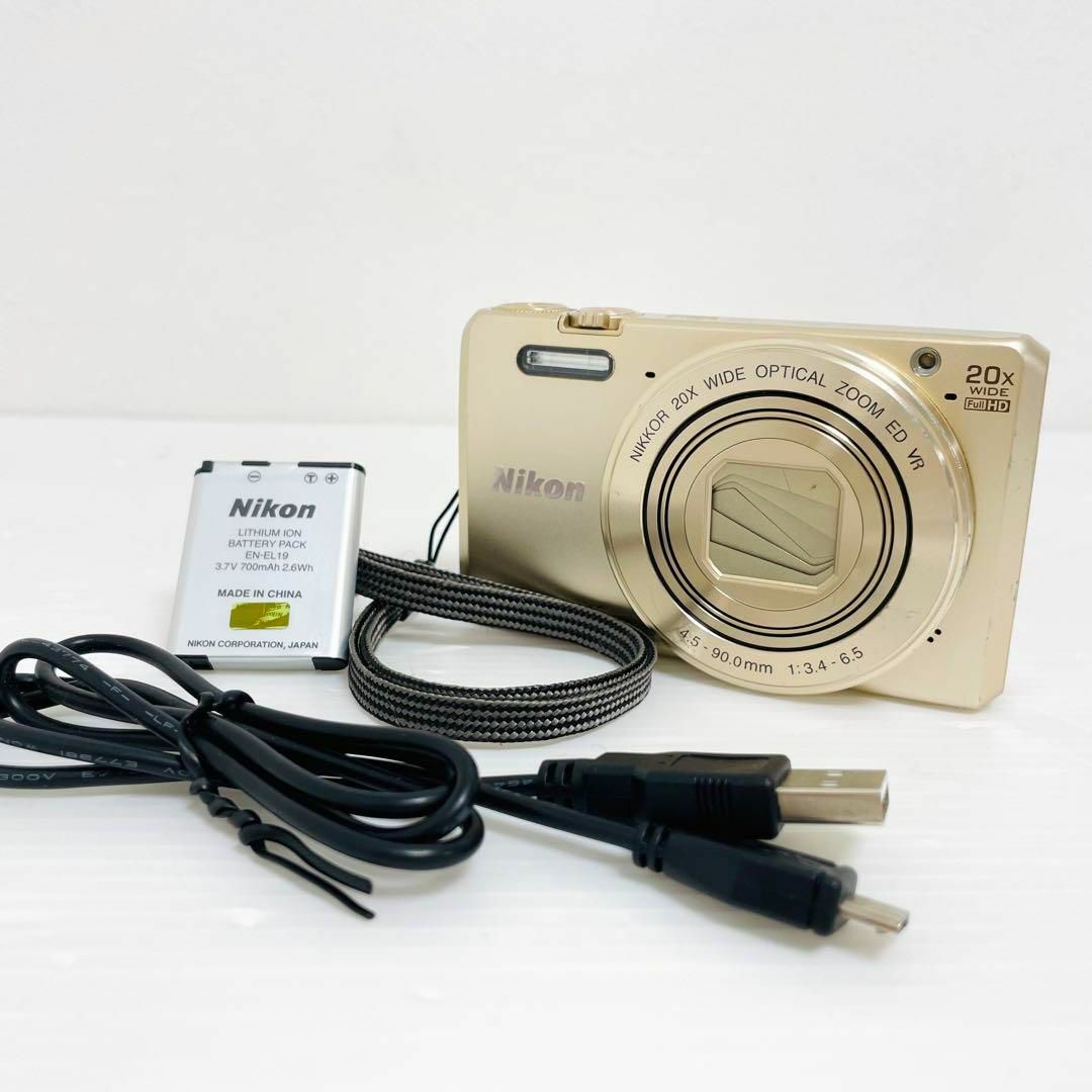 Nikon(ニコン)の人気 Nikon コンパクトデジカメ COOLPIX S7000 ゴールド スマホ/家電/カメラのカメラ(コンパクトデジタルカメラ)の商品写真