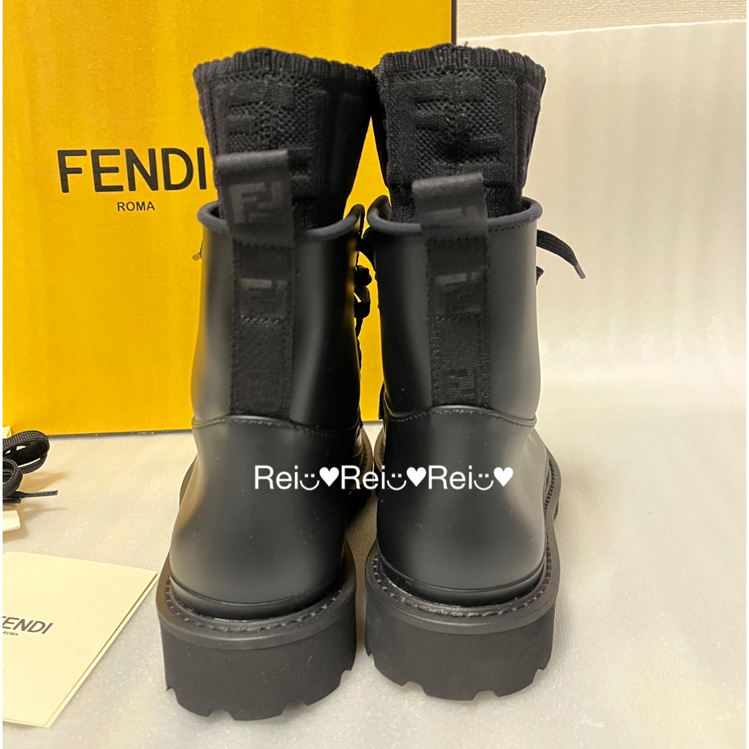 FENDI(フェンディ)の【極美品】FENDI  ブーツ レインブーツ 37 レディースの靴/シューズ(ブーツ)の商品写真