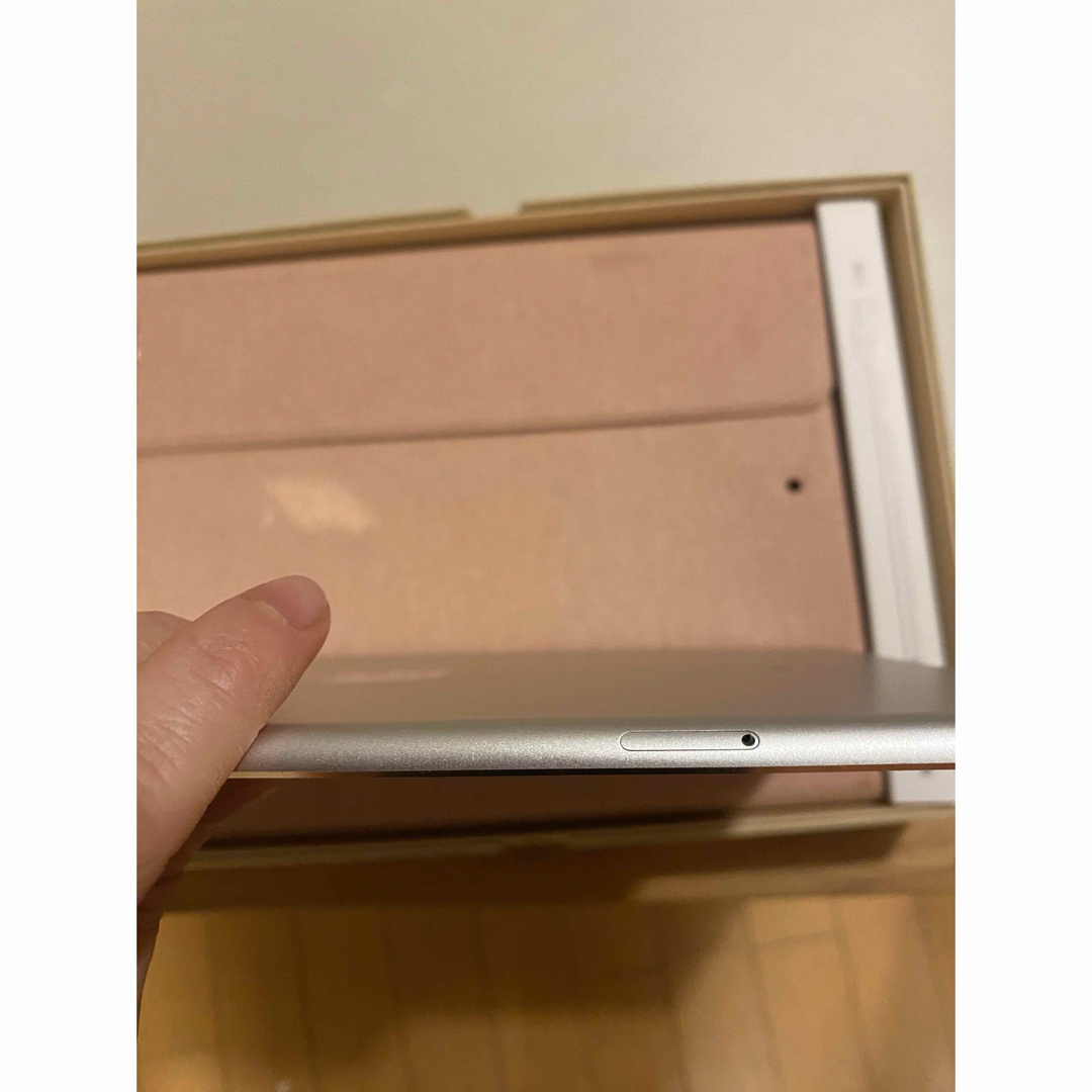 Apple(アップル)の⭐️美品⭐️iPad Air 2 64GB SIMフリー スマホ/家電/カメラのPC/タブレット(タブレット)の商品写真