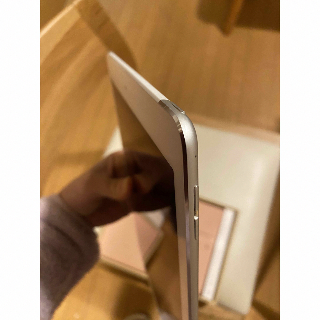 Apple(アップル)の⭐️美品⭐️iPad Air 2 64GB SIMフリー スマホ/家電/カメラのPC/タブレット(タブレット)の商品写真