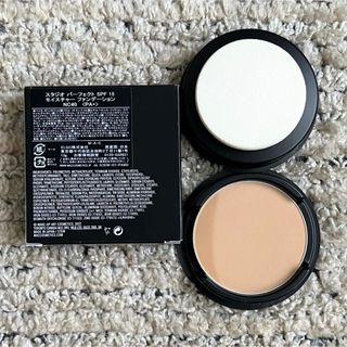 MAC - MAC スタジオパーフェクトSPF15モイスチャーファンデーションNC40