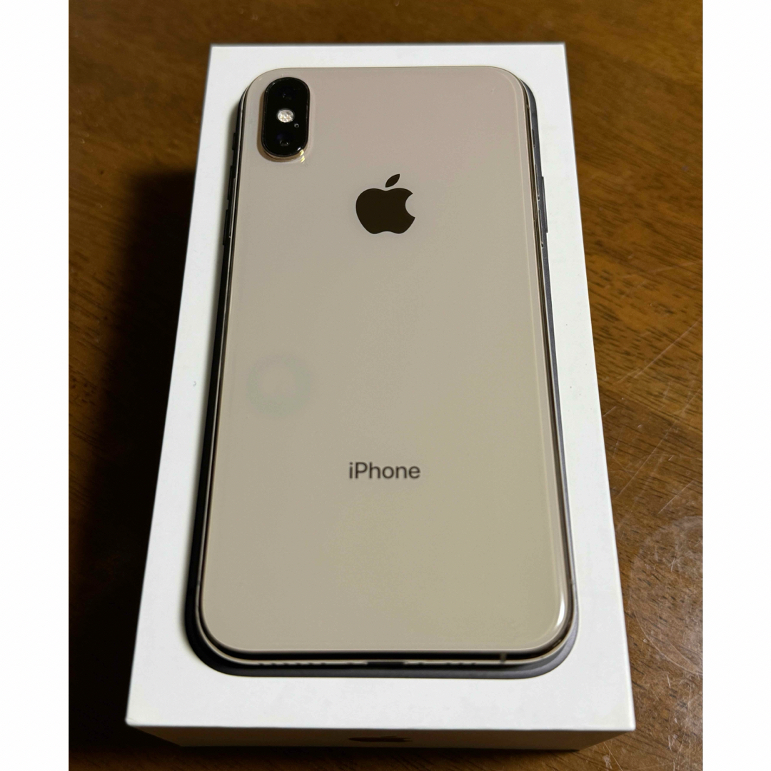 iPhone(アイフォーン)の【大特価セール】iphone xs ゴールド　65GB スマホ/家電/カメラのスマートフォン/携帯電話(スマートフォン本体)の商品写真