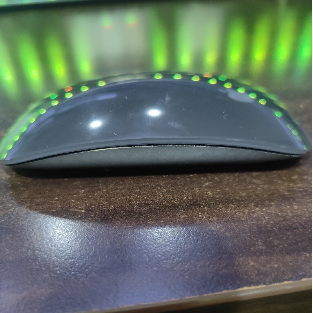 Apple(アップル)のApple Magic Mouse 2 マジックマウス２-Space gray スマホ/家電/カメラのPC/タブレット(PC周辺機器)の商品写真