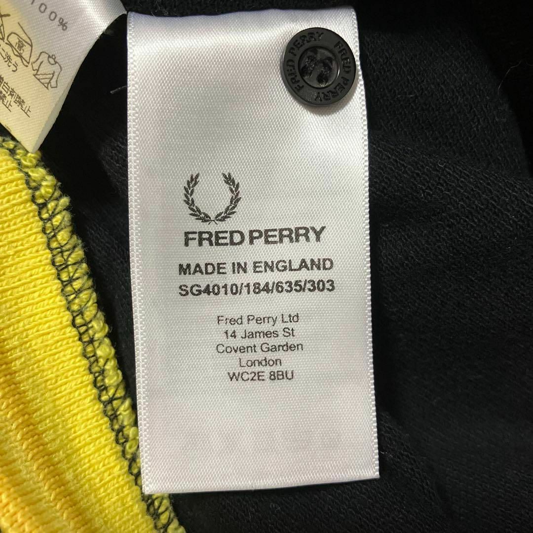 FRED PERRY(フレッドペリー)のFRED PERRY　ポロシャツ　イギリス製　ブラック　イエローレディース レディースのトップス(ポロシャツ)の商品写真