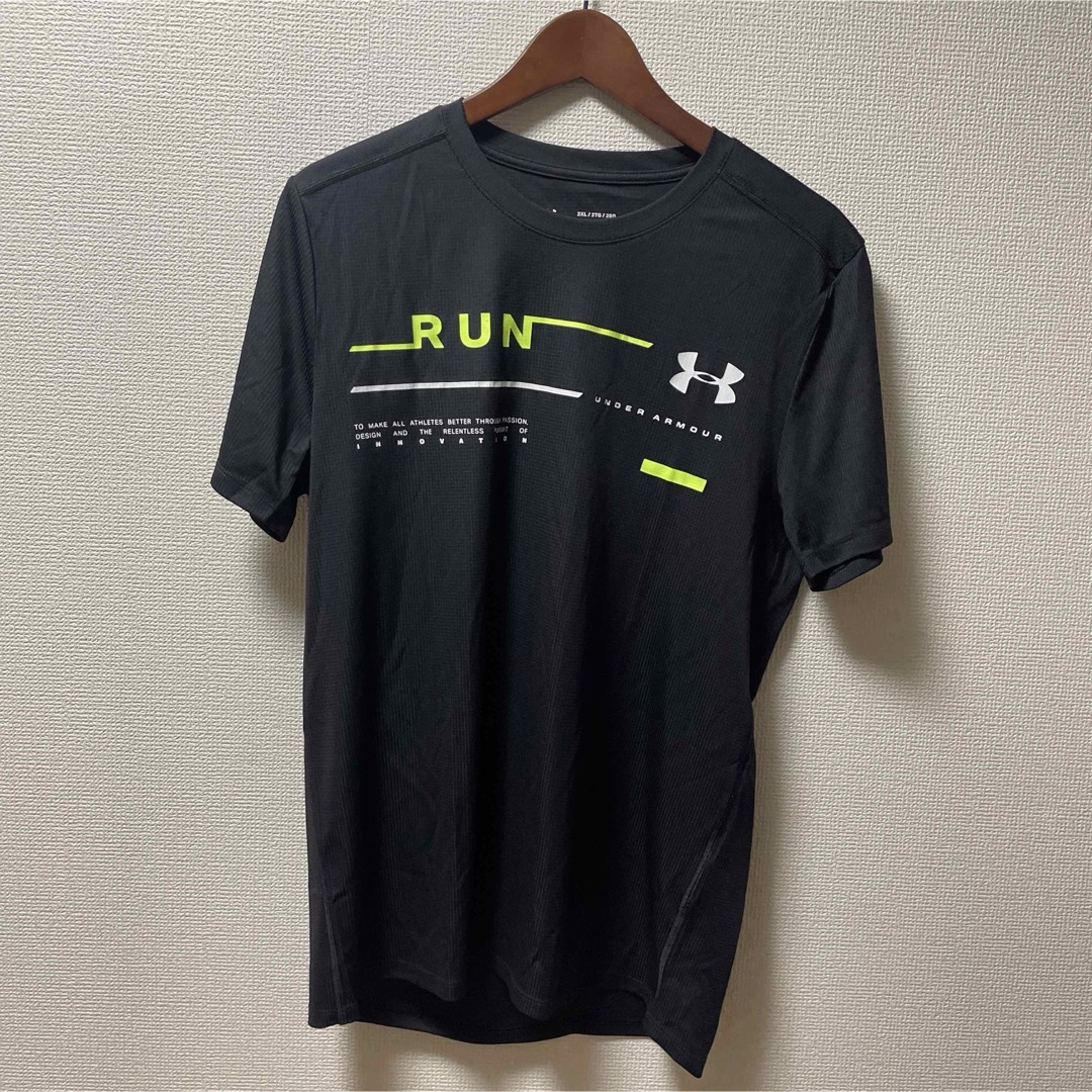 UNDER ARMOUR(アンダーアーマー)の未使用品　アンダーアーマー　Tシャツ　ランニングウェア　スポーツ　トレーニング スポーツ/アウトドアのランニング(ウェア)の商品写真