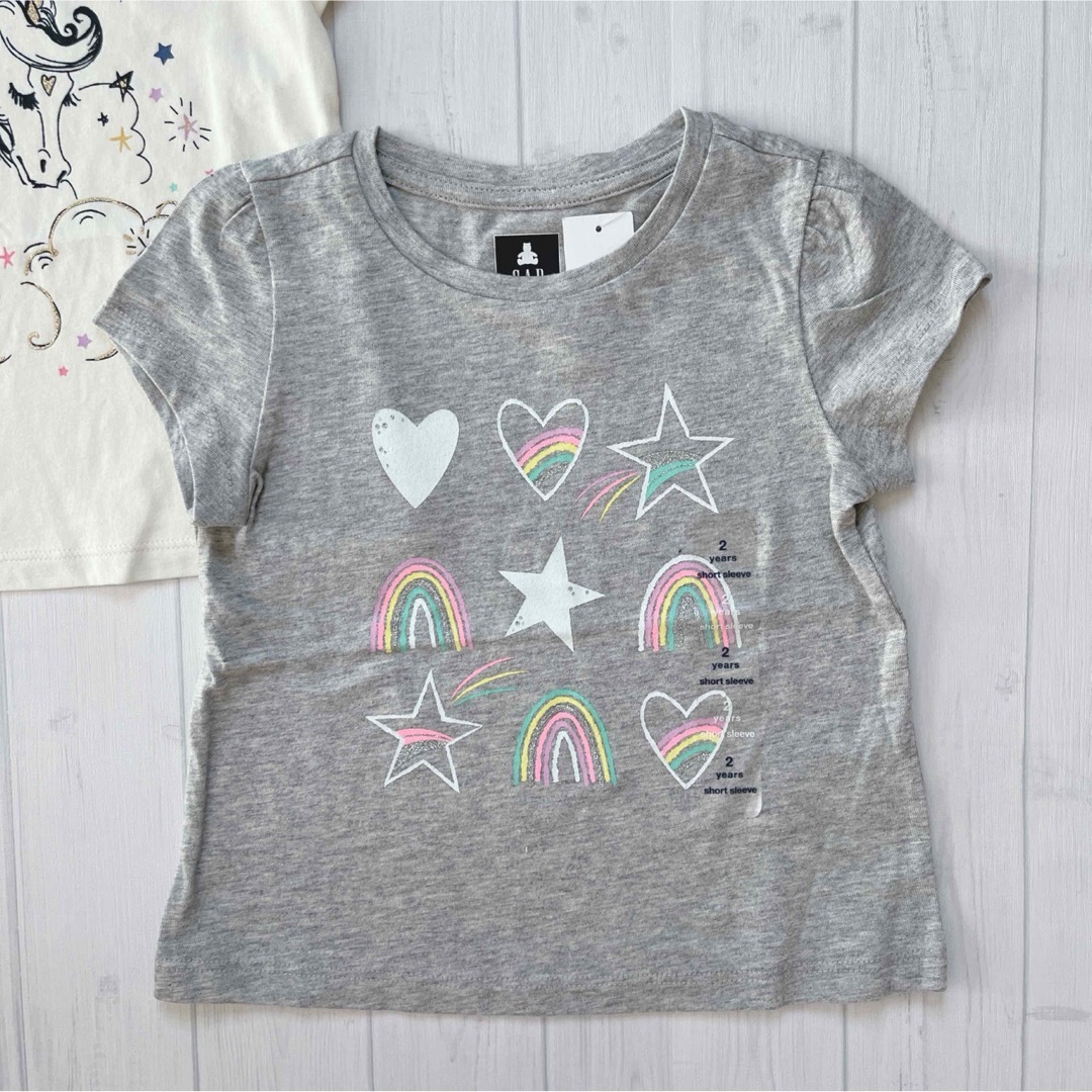 babyGAP(ベビーギャップ)の★baby GAP★  新品  トップス2枚セット  95 キッズ/ベビー/マタニティのキッズ服女の子用(90cm~)(Tシャツ/カットソー)の商品写真