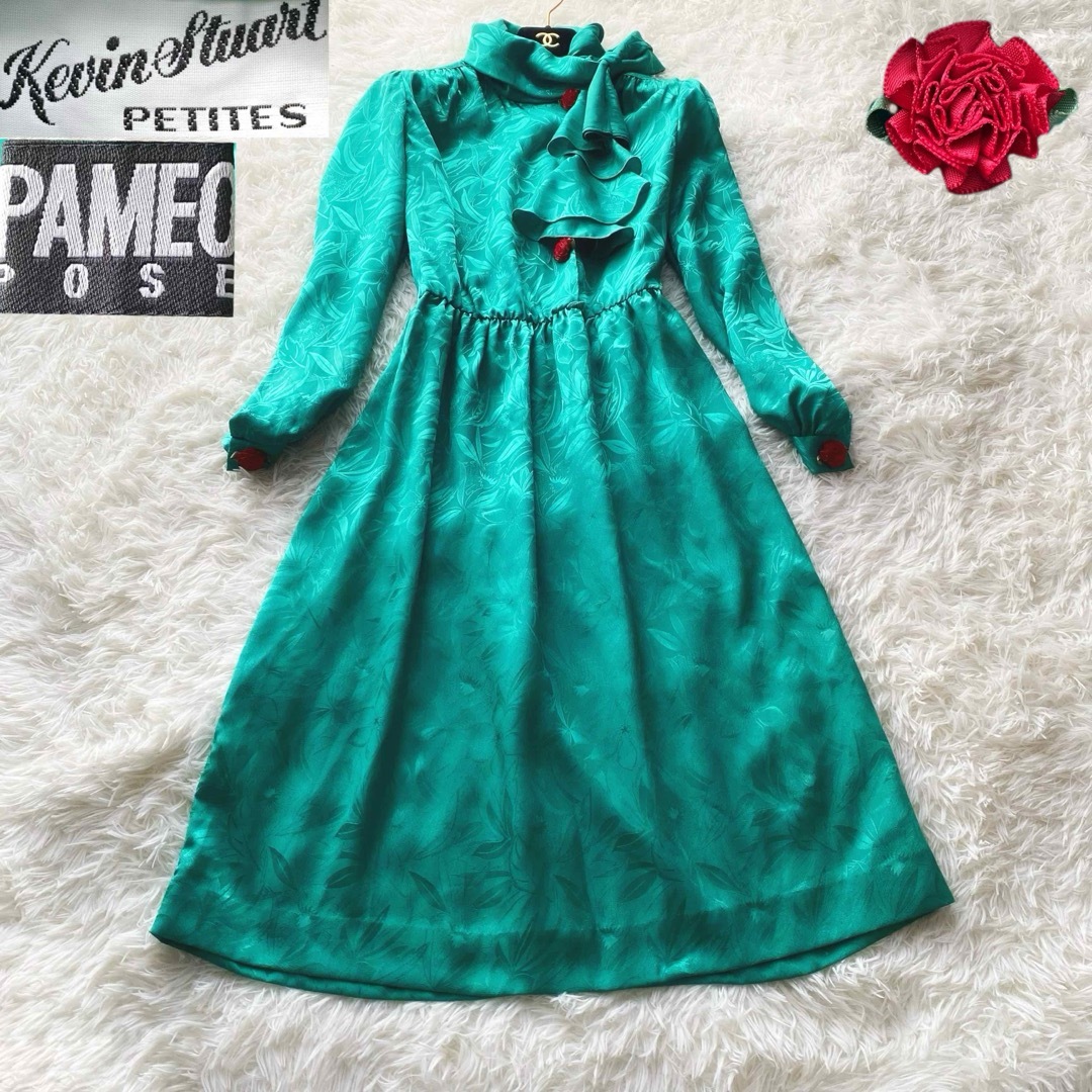 PAMEO POSE(パメオポーズ)の【良品】パメオポーズ　薔薇ボタン　ラッフルサテンワンピースドレス　花柄　フリー レディースのワンピース(ロングワンピース/マキシワンピース)の商品写真