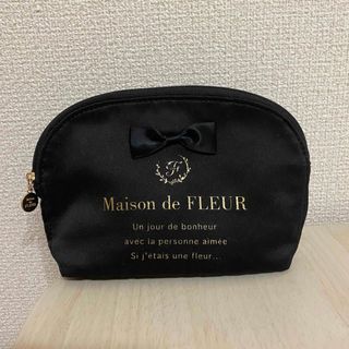 メゾンドフルール(Maison de FLEUR)のメゾンドフルール　ラウンドポーチ　ブラック(ポーチ)