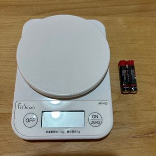 タニタ(TANITA)のタニタ デジタルスケール KF-100-HW 電池おまけ付き(調理道具/製菓道具)