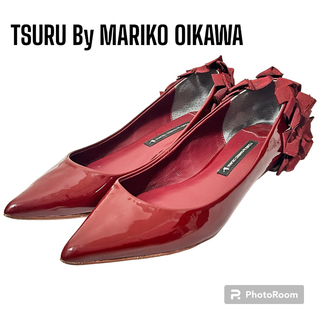 ツルバイマリコオイカワ(TSURU by Mariko Oikawa)のツルバイマリコオイカワ　リボン　フラット　25.5 26  赤　パンプス(ハイヒール/パンプス)