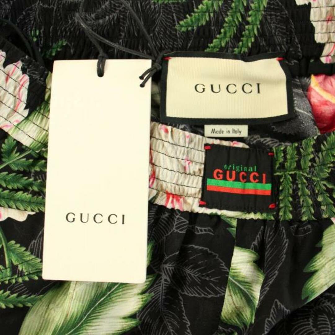 Gucci(グッチ)のグッチ ショートパンツ イージーパンツ 花柄 タグ付き 絹 36 XXS 黒 赤 レディースのパンツ(ショートパンツ)の商品写真