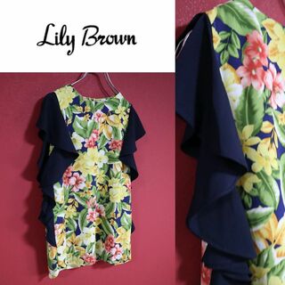 Lily Brown - 【極美品】Lily Brown 袖デザイン フラワー 花柄 ノースリーブシャツ