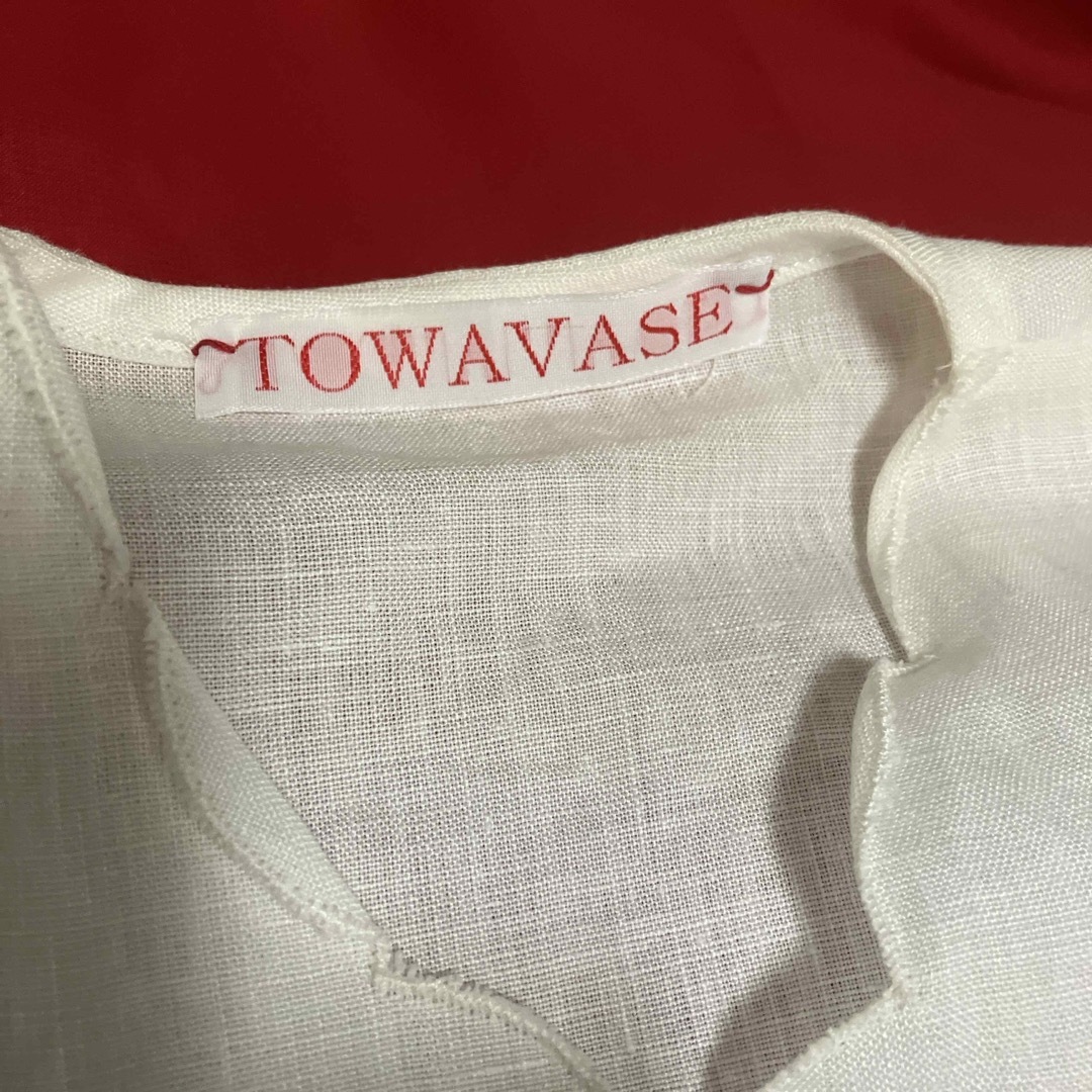 nest Robe(ネストローブ)のTOWAVASE  リネン　ビジュー　カシュクールブラウス レディースのトップス(シャツ/ブラウス(長袖/七分))の商品写真