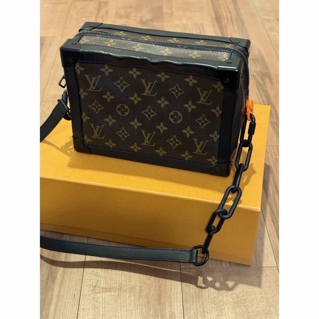 LOUIS VUITTON(ルイヴィトン)のLOUIS VUITTON モノグラム・ソーラーレイ ソフトトランク メンズのバッグ(ショルダーバッグ)の商品写真