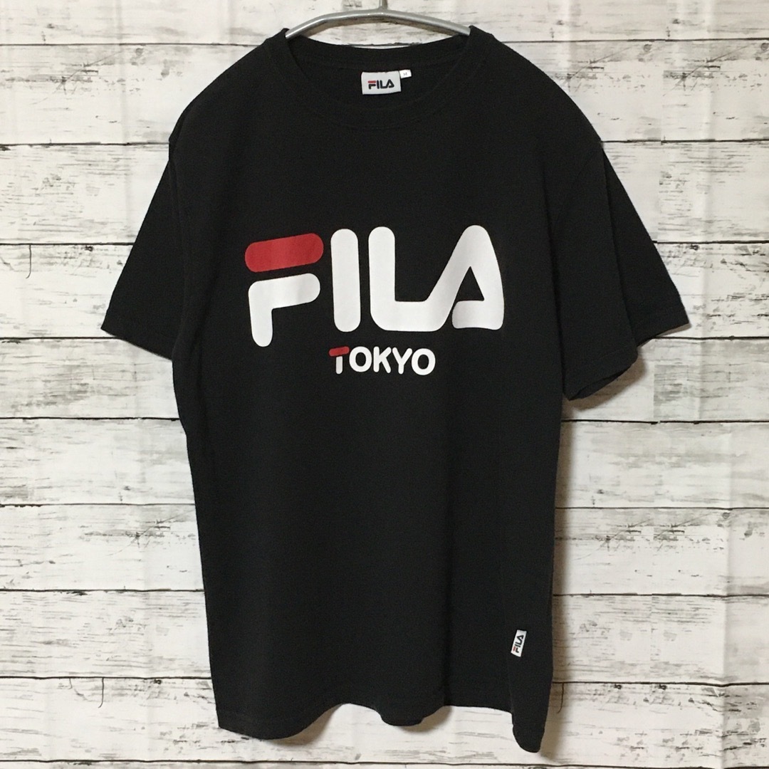 FILA(フィラ)の【人気】フィラ FILA Tシャツ カットソー M 黒 ロゴT 古着 メンズのトップス(Tシャツ/カットソー(半袖/袖なし))の商品写真