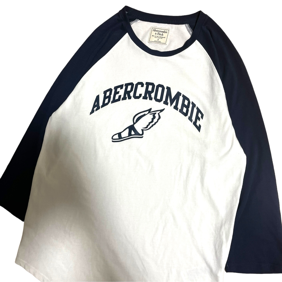 Abercrombie&Fitch(アバクロンビーアンドフィッチ)のAbercrombie&Fitch ラグランT ビッグプリント パンク Y2K メンズのトップス(Tシャツ/カットソー(七分/長袖))の商品写真