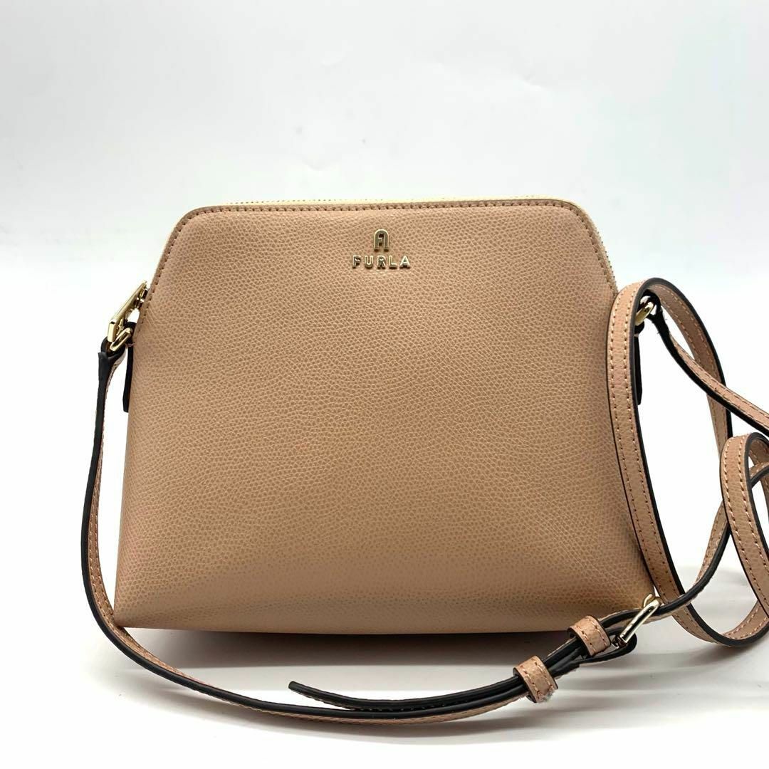 Furla(フルラ)の極美品 フルラ サフィアーノレザー ショルダーバック ベージュ レディースのバッグ(ショルダーバッグ)の商品写真