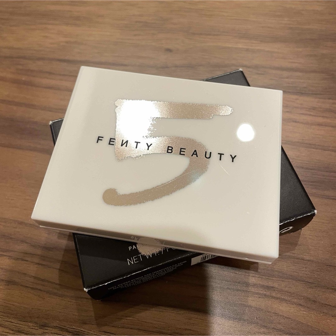 Sephora(セフォラ)の専用 fenty beauty アイシャドウ 05 コスメ/美容のベースメイク/化粧品(アイシャドウ)の商品写真