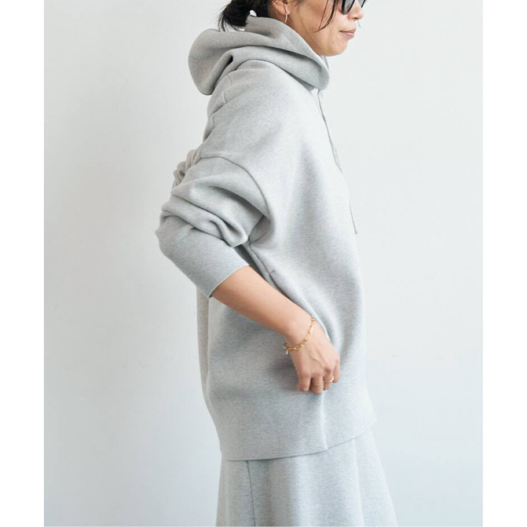 DEUXIEME CLASSE(ドゥーズィエムクラス)のDeuxiemeclasse smooth TOP HOODY プルオーバー   レディースのトップス(ニット/セーター)の商品写真