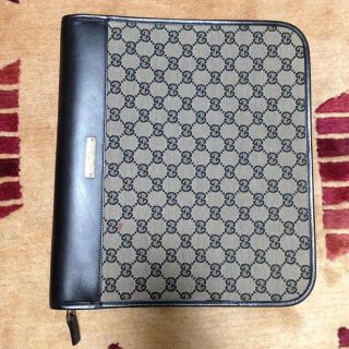 グッチ(Gucci)のグッチ書類ケース 3/15まで取り置き中(モバイルケース/カバー)