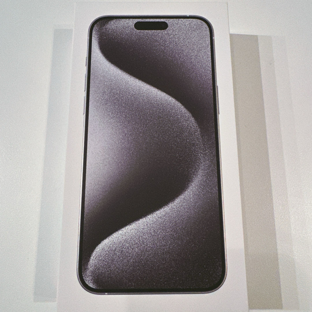 iPhone(アイフォーン)のiPhone15 pro max 空箱（付属品付き） スマホ/家電/カメラのスマートフォン/携帯電話(その他)の商品写真