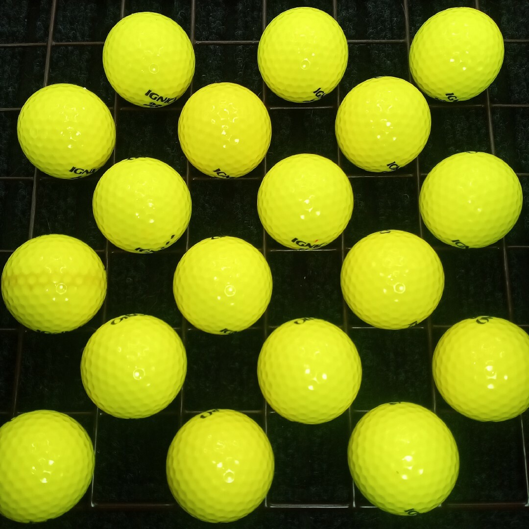 Ignio(イグニオ)のイグニオ DISTANCE (18球 S~AB ) ロストボール スポーツ/アウトドアのゴルフ(その他)の商品写真