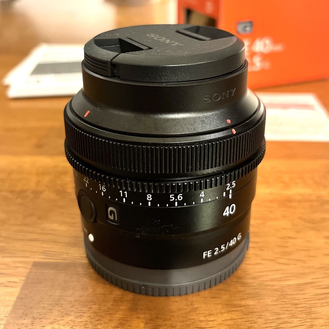 SONY(ソニー)のFE 40mm F2.5g SONY Eマウントレンズ スマホ/家電/カメラのカメラ(レンズ(単焦点))の商品写真