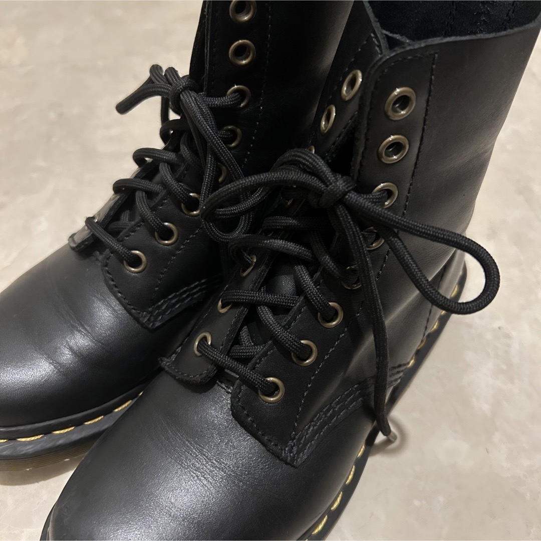 Dr.Martens(ドクターマーチン)のDr.Martens 8ホール  レディースの靴/シューズ(ブーツ)の商品写真