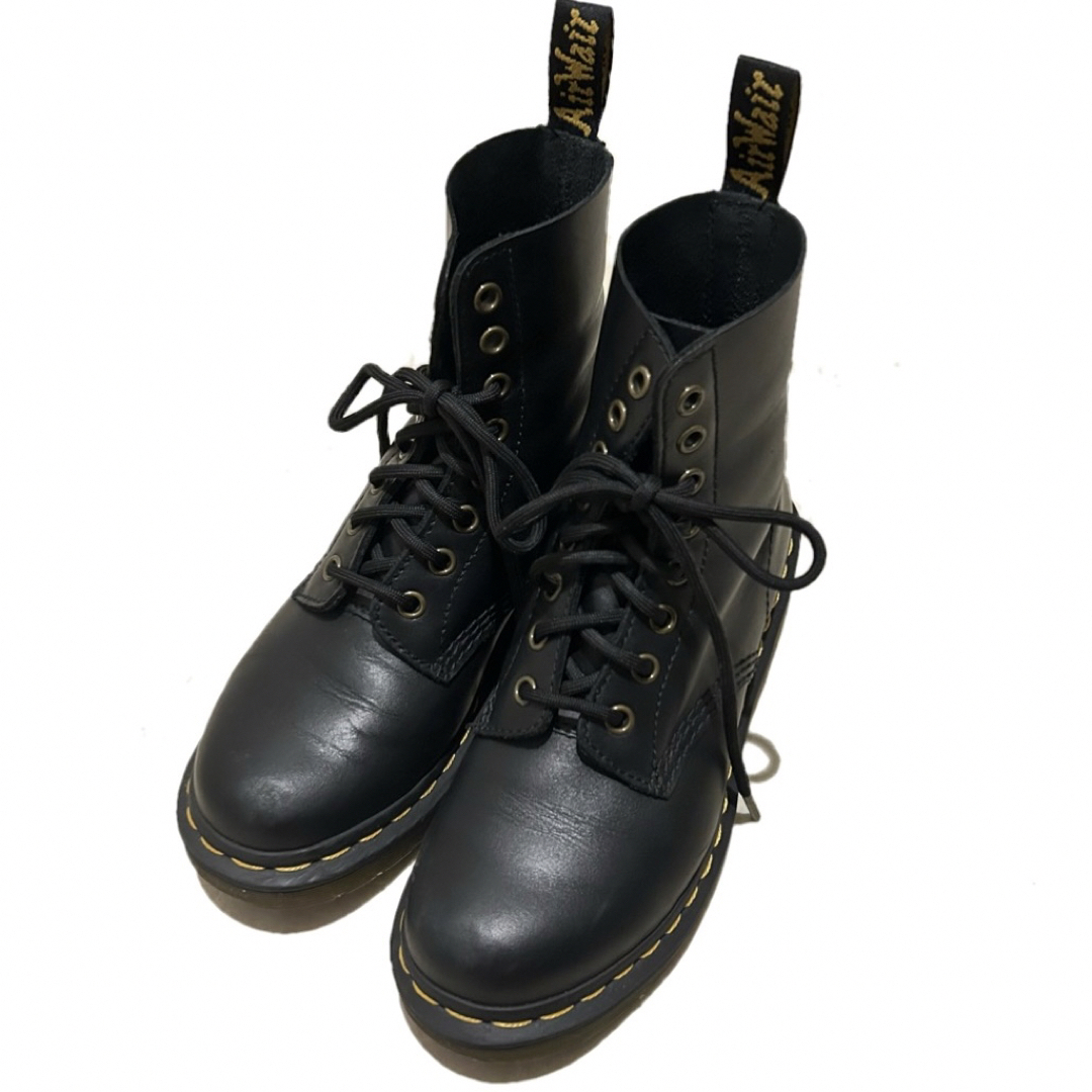 Dr.Martens(ドクターマーチン)のDr.Martens 8ホール  レディースの靴/シューズ(ブーツ)の商品写真