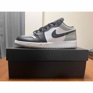 ジョーダン(Jordan Brand（NIKE）)のNike GS Air Jordan 1 Low Shadow Toe 24.5(スニーカー)