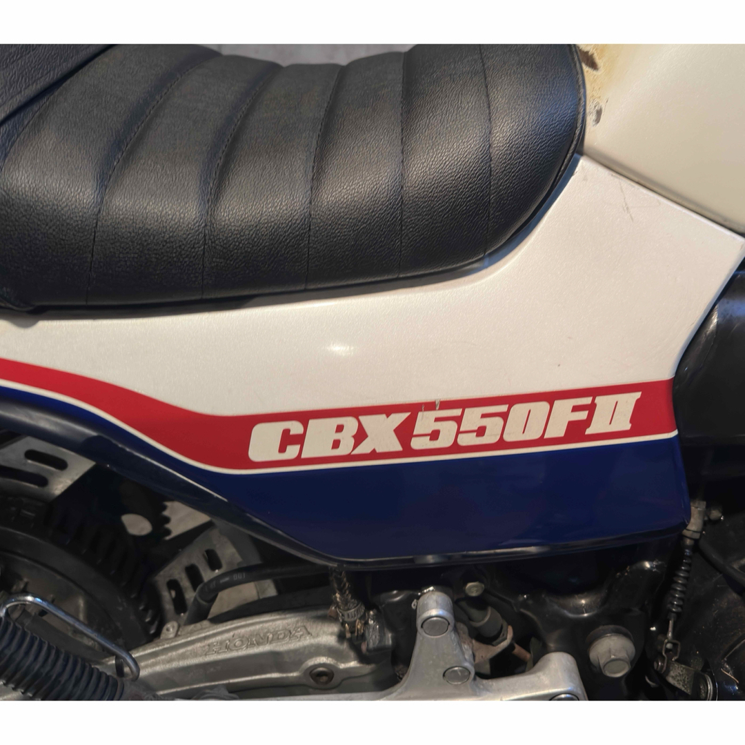 ホンダ(ホンダ)のCBX外装セット　550F 当時物 自動車/バイクのバイク(パーツ)の商品写真