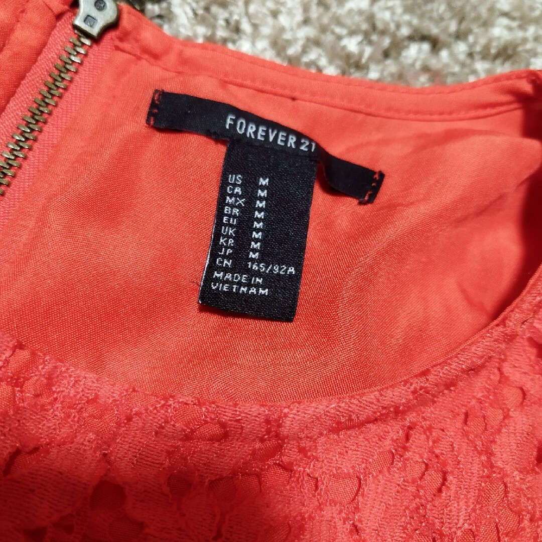 FOREVER 21(フォーエバートゥエンティーワン)のFOREVER21 トップス レディースのトップス(カットソー(半袖/袖なし))の商品写真