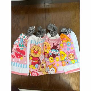 アンパンマン(アンパンマン)のおりこうエプロン　ハンドメイド　ネームタグ付き(お食事エプロン)